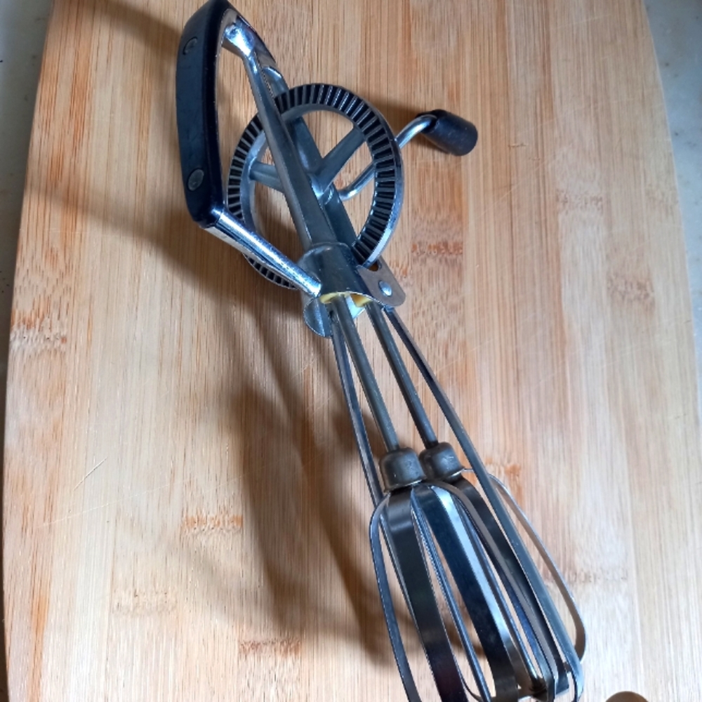 Vintage egg beater